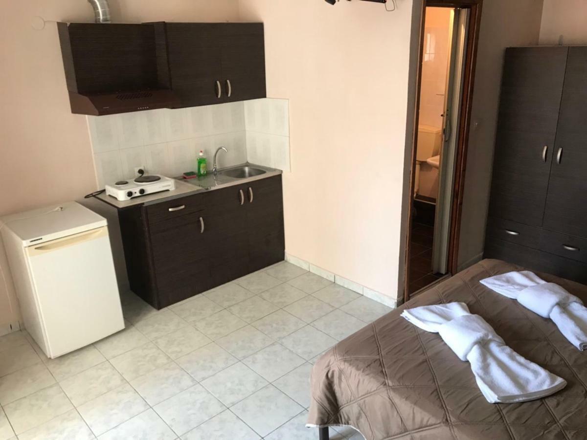Blue Garden Rooms Paralía Екстериор снимка